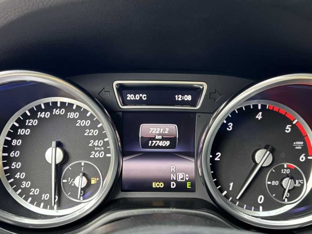 벤츠 M 클래스 뉴 M클래스 W166 ML250 블루텍 4매틱 이미지 17