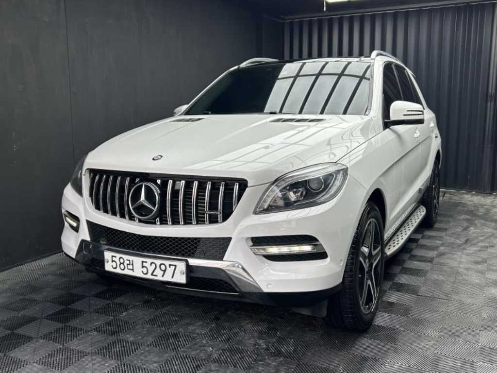 벤츠 M 클래스 뉴 M클래스 W166 ML250 블루텍 4매틱 이미지 2