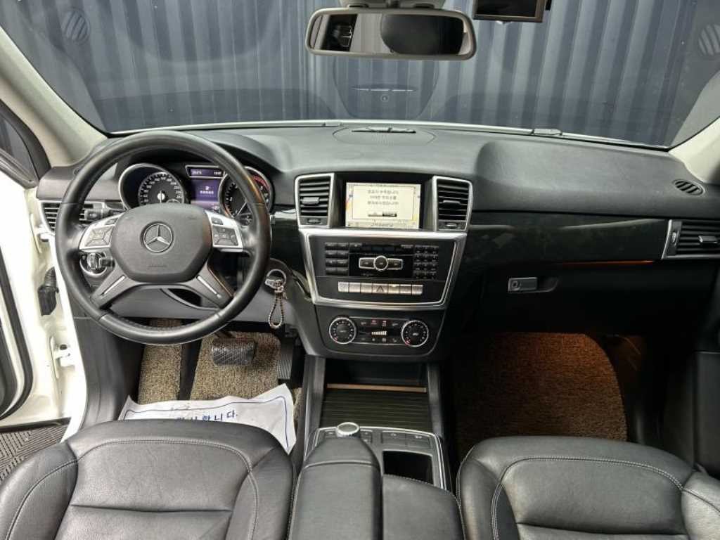 벤츠 M 클래스 뉴 M클래스 W166 ML250 블루텍 4매틱 이미지 8
