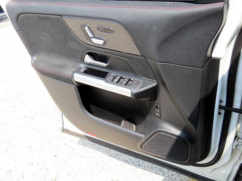 벤츠 GLA 클래스 GLA클래스 X156 GLA250 4MATIC 이미지 9