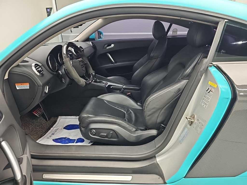 아우디 TT 뉴TT 2.0 TFSI 쿠페 이미지 10