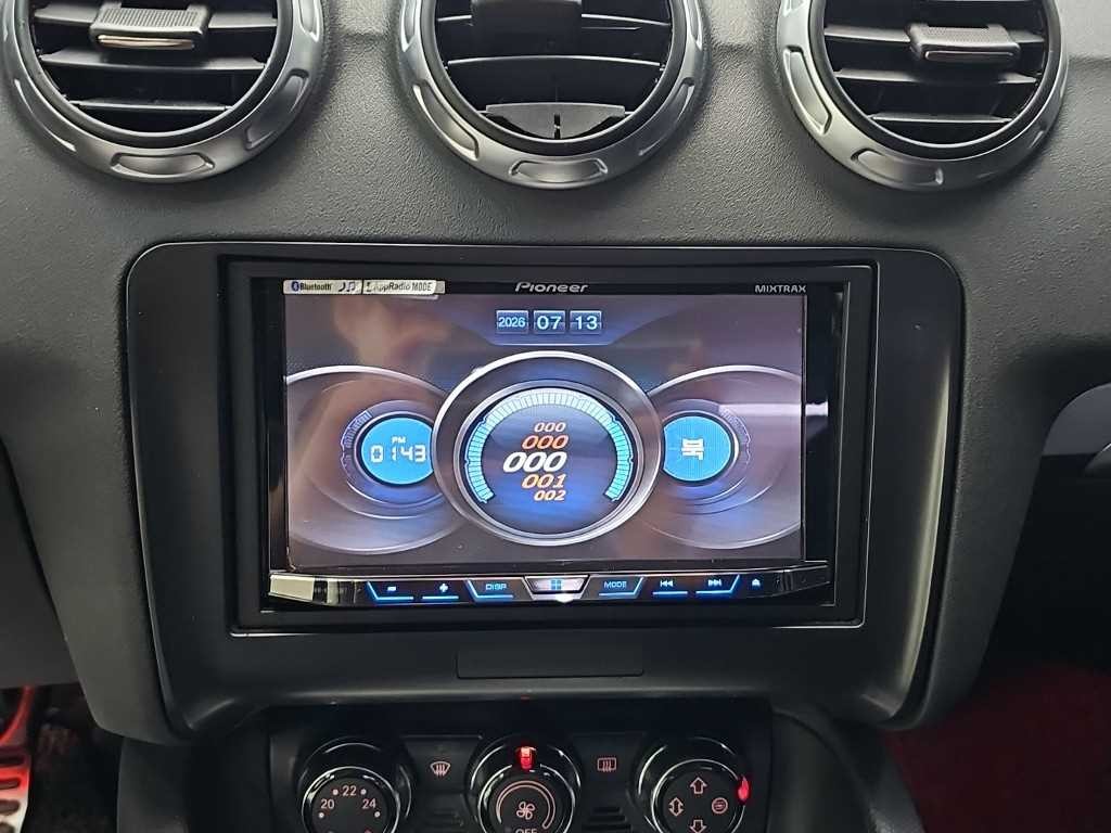 아우디 TT 뉴TT 2.0 TFSI 쿠페 이미지 12