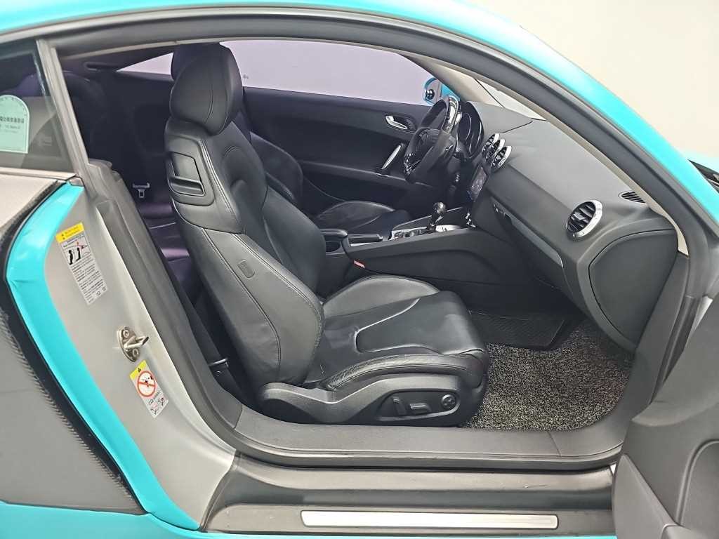 아우디 TT 뉴TT 2.0 TFSI 쿠페 이미지 19