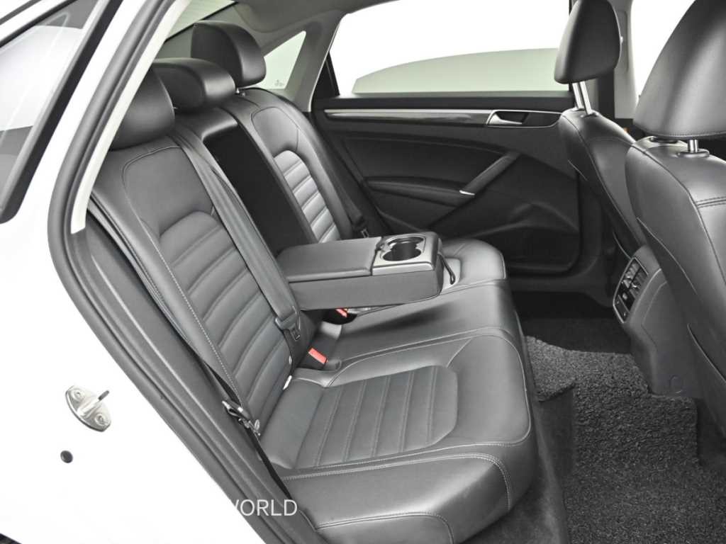 폭스바겐 파사트 더 뉴 파사트 2.0 TSI 이미지 12