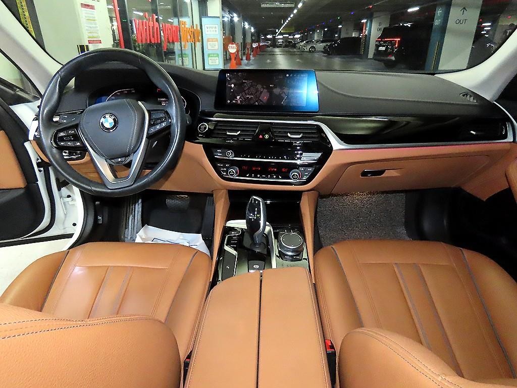 BMW 5시리즈 5시리즈 (G30) 520i 럭셔리 이미지 10