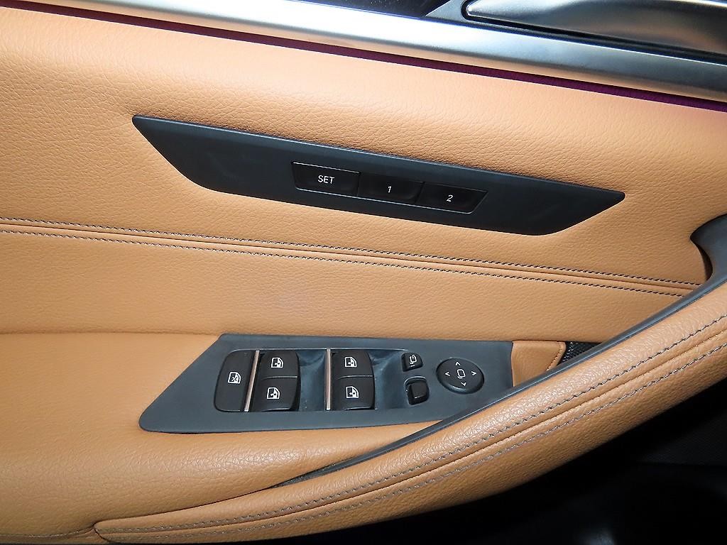 BMW 5시리즈 5시리즈 (G30) 520i 럭셔리 이미지 13