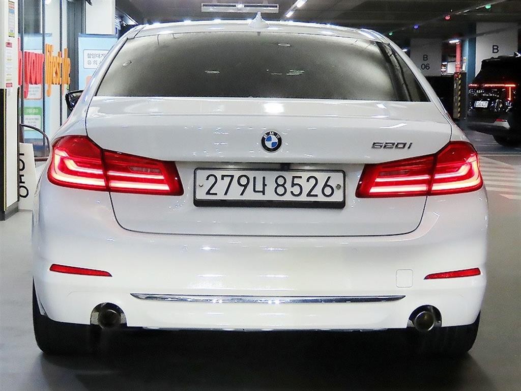 BMW 5시리즈 5시리즈 (G30) 520i 럭셔리 이미지 5