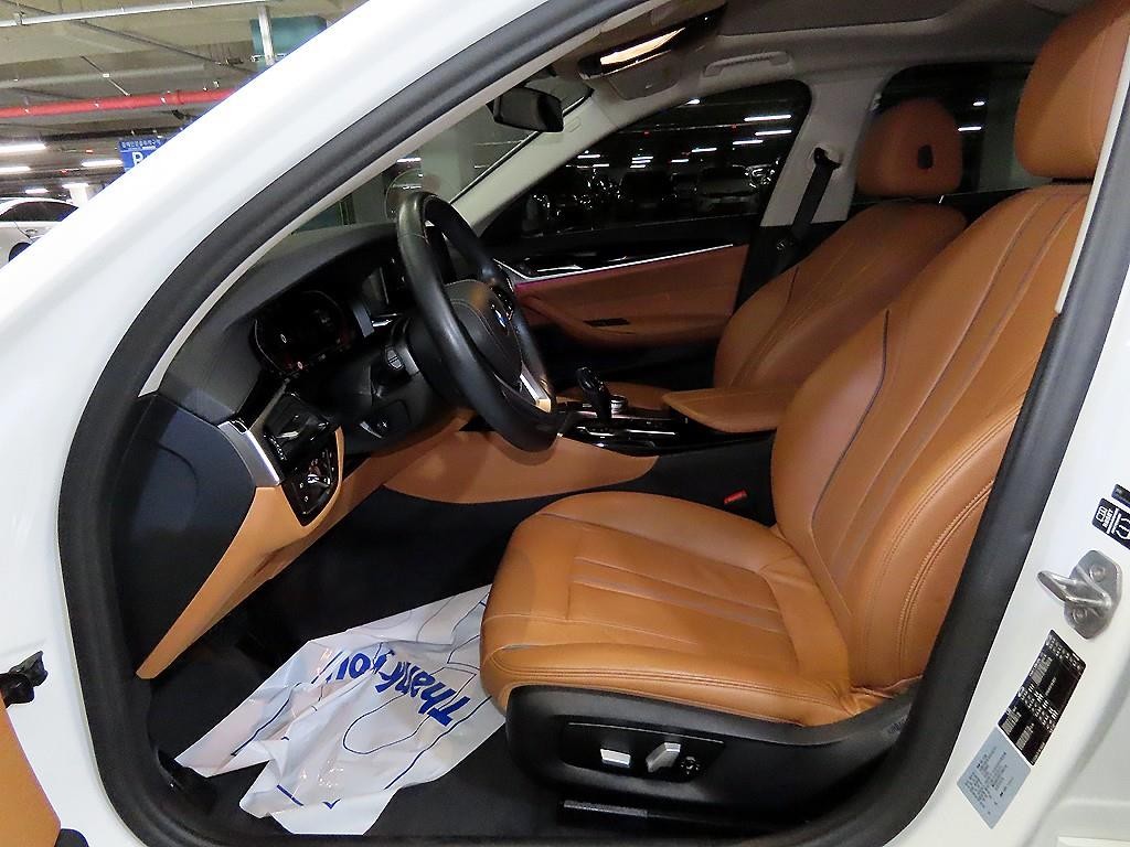 BMW 5시리즈 5시리즈 (G30) 520i 럭셔리 이미지 6