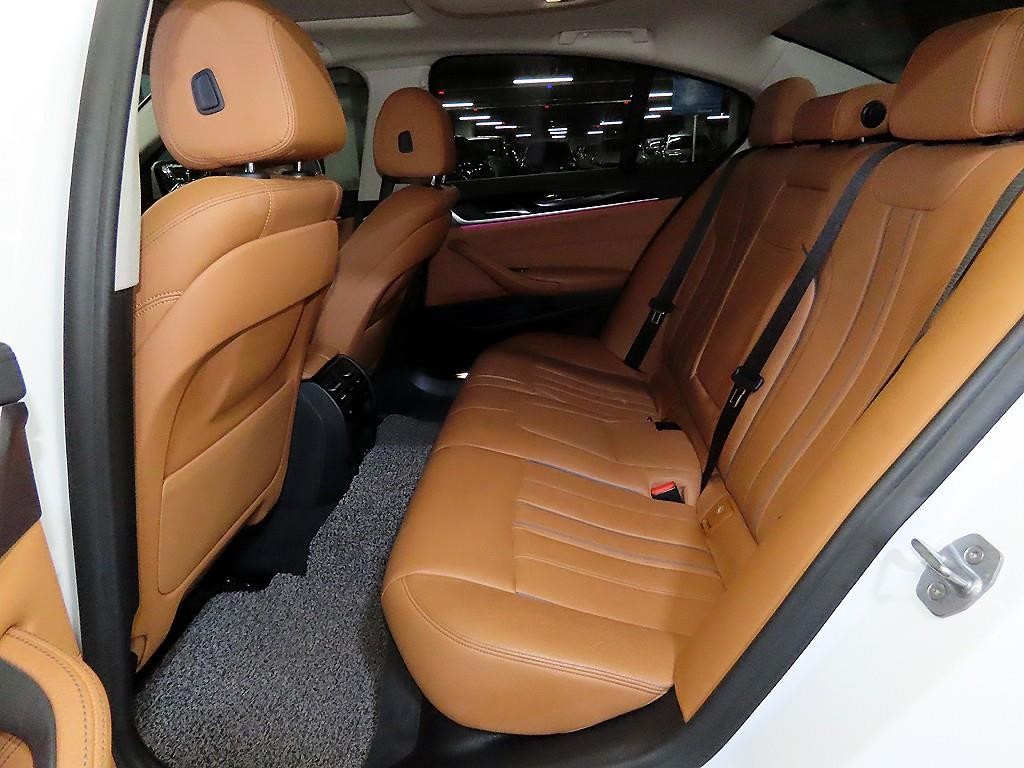 BMW 5시리즈 5시리즈 (G30) 520i 럭셔리 이미지 7