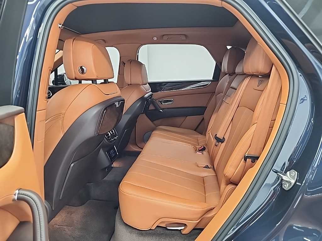 벤틀리 벤테이가 4.0 V8 이미지 12