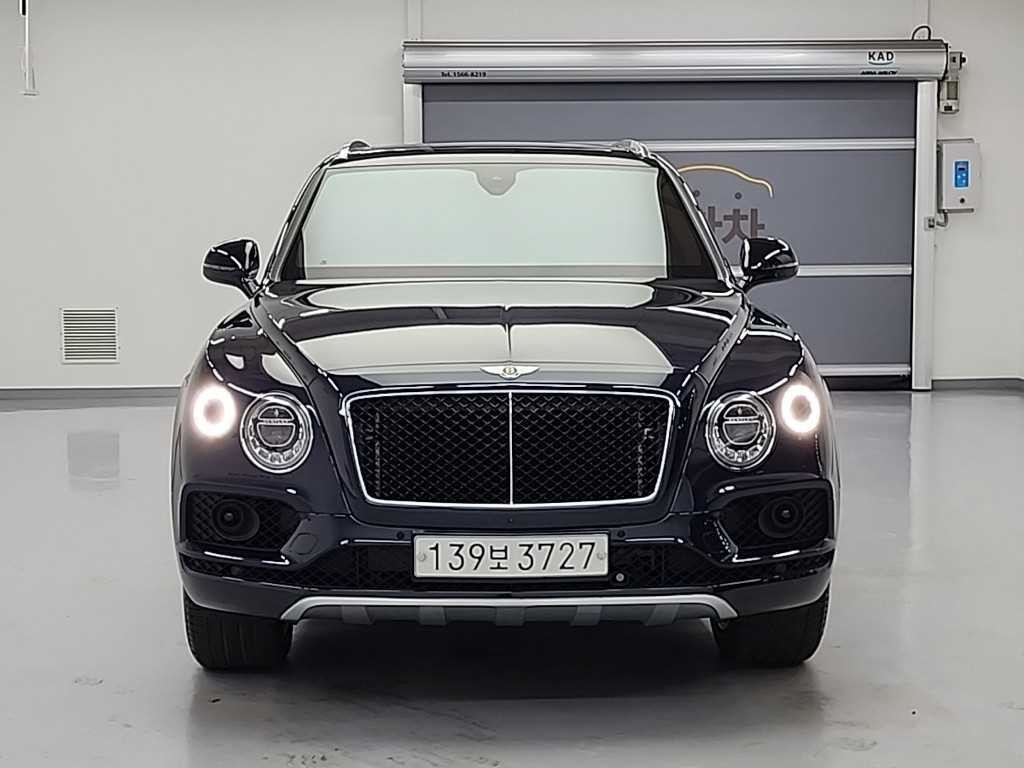 벤틀리 벤테이가 4.0 V8 이미지 2