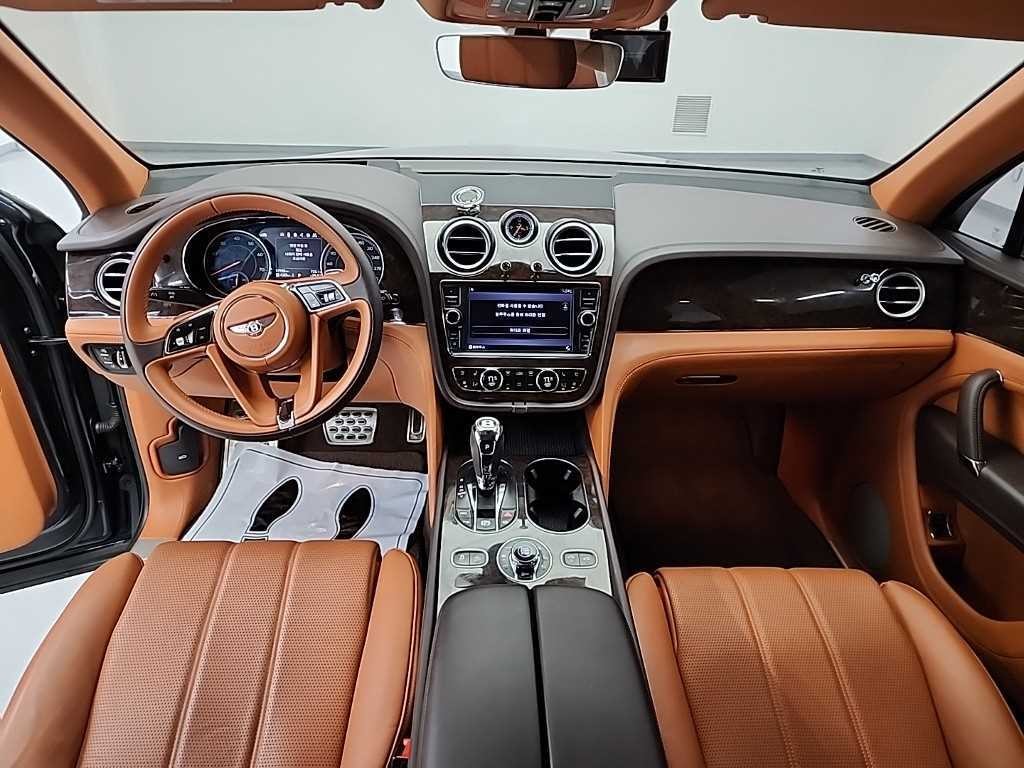 벤틀리 벤테이가 4.0 V8 이미지 7