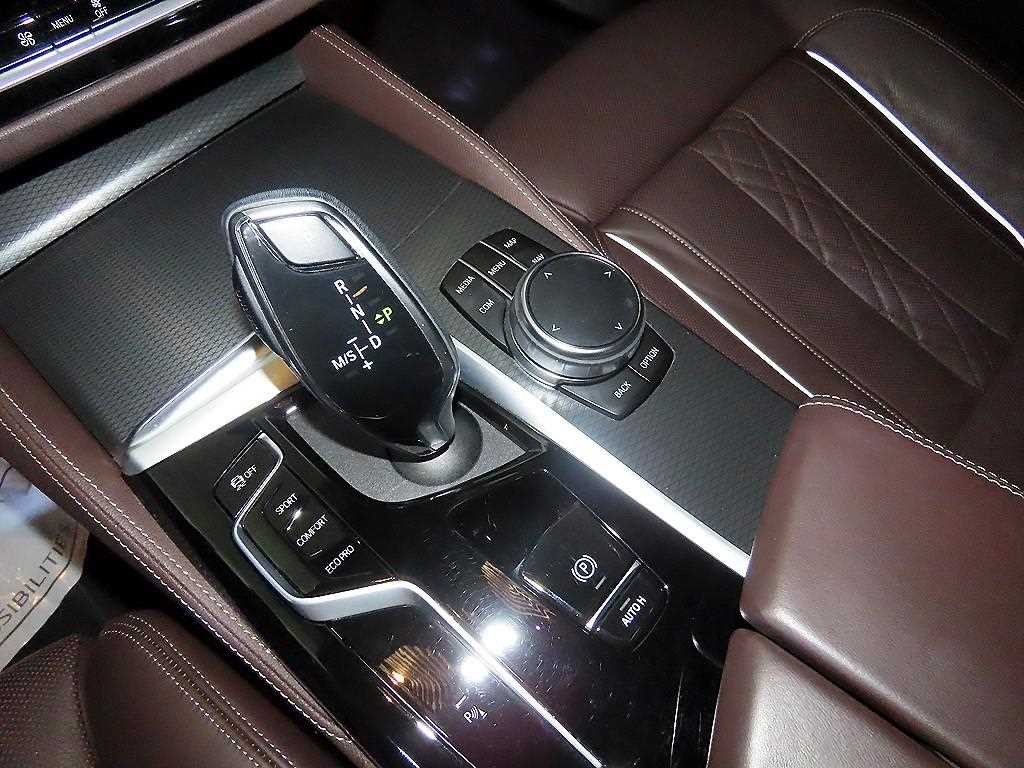 BMW 5시리즈 5시리즈 (G30) 523d M 스포츠 이미지 12