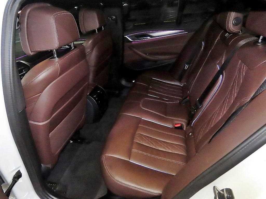 BMW 5시리즈 5시리즈 (G30) 523d M 스포츠 이미지 7