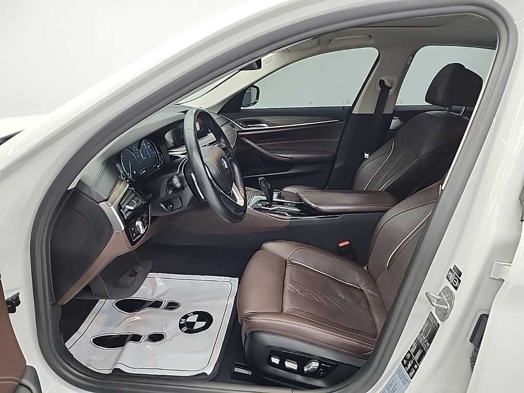 BMW 5시리즈 5시리즈 (G30) 530i xDrive 럭셔리 플러스 이미지 11