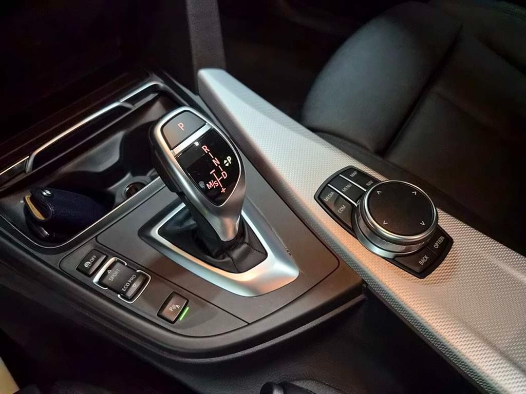 BMW 3시리즈 3시리즈 (F30) 320d M 스포츠 이미지 11