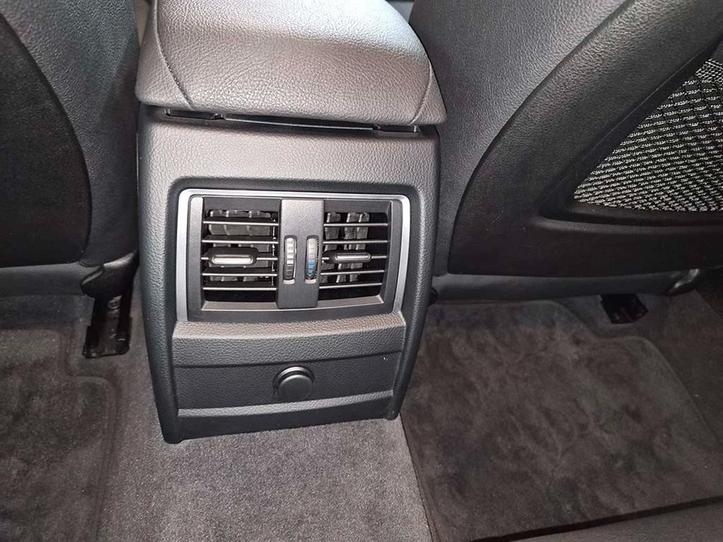 BMW 3시리즈 3시리즈 (F30) 320d M 스포츠 이미지 17