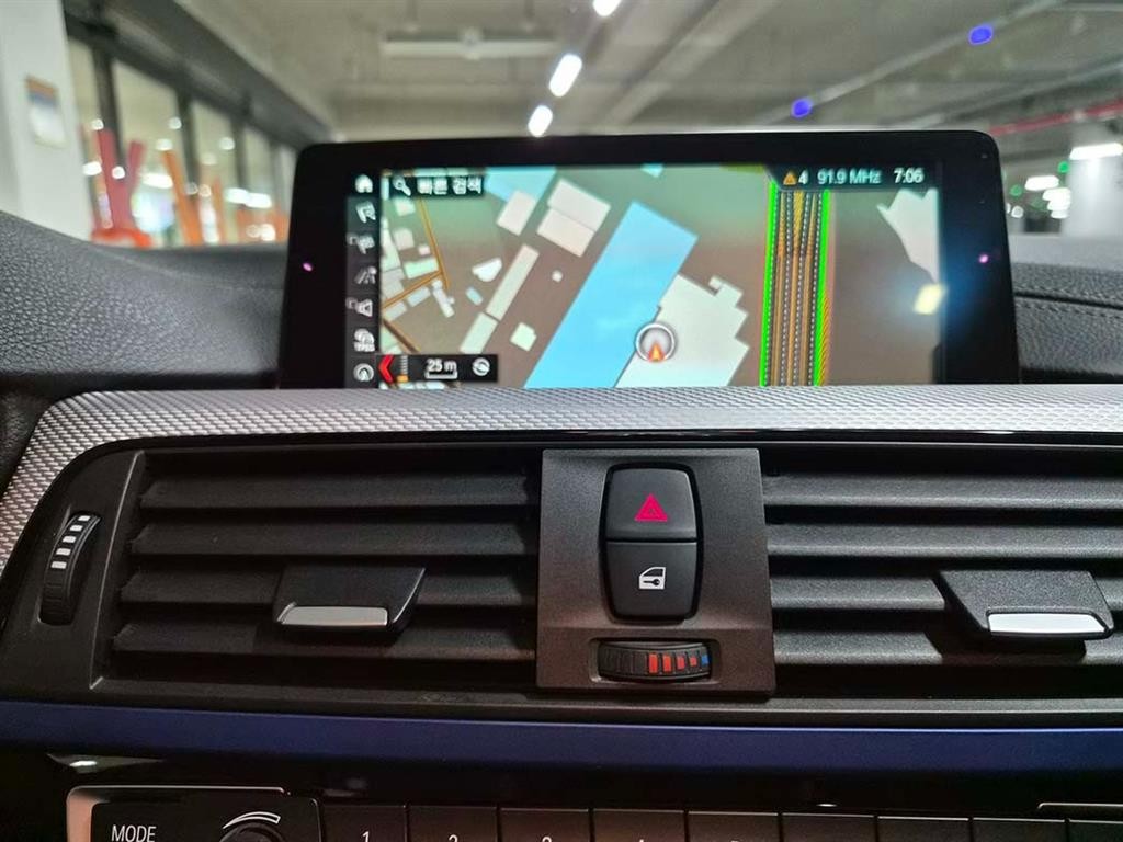 BMW 3시리즈 3시리즈 (F30) 320d M 스포츠 이미지 18