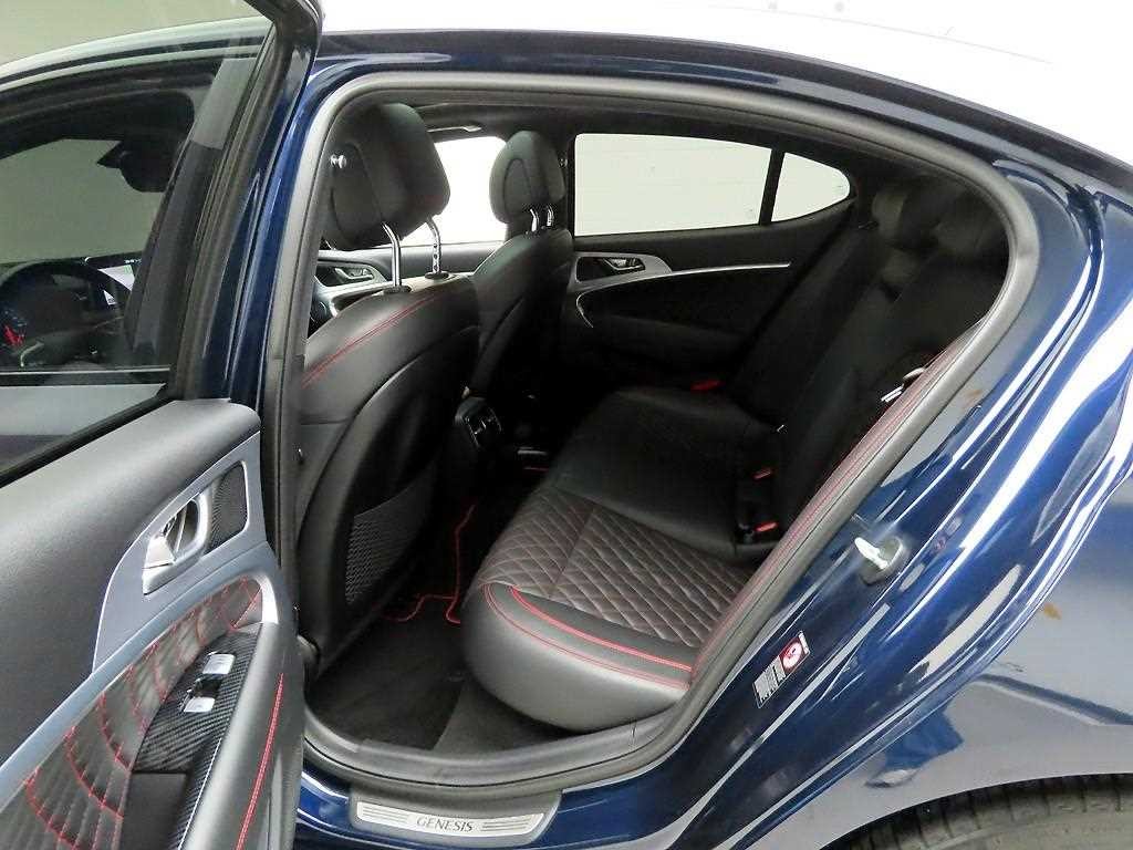 제네시스 G70 2.0T AWD 스포츠 패키지 이미지 12