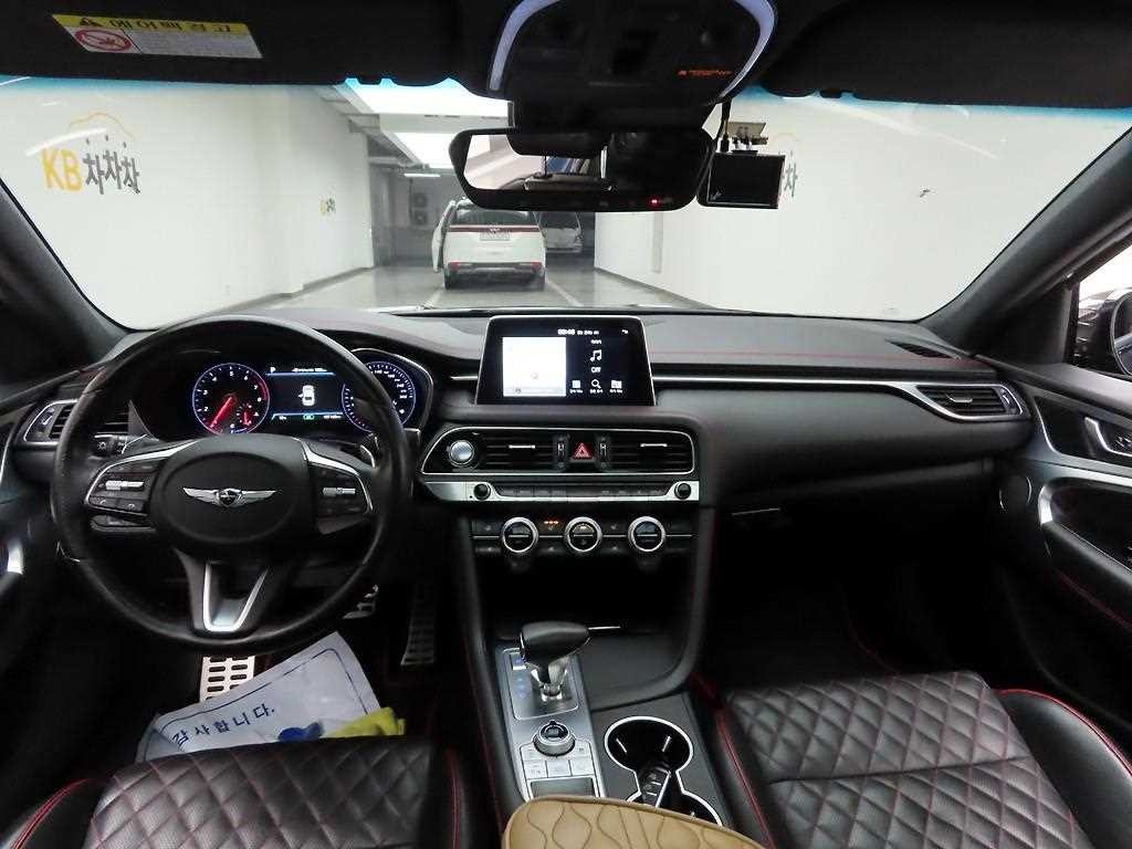 제네시스 G70 2.0T AWD 스포츠 패키지 이미지 6