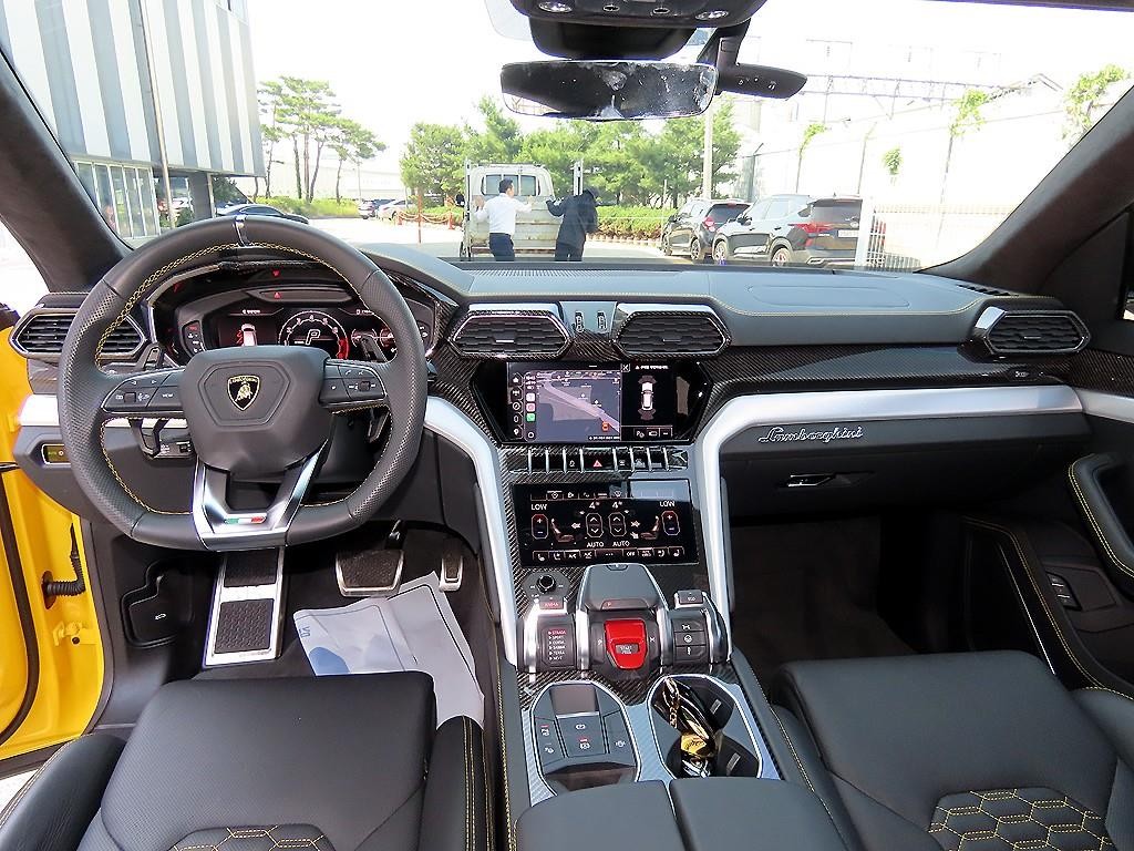 람보르기니 우루스 4.0 V8 S 이미지 7