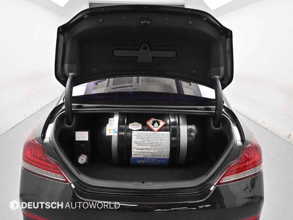 제네시스 G70 3.3T 스포츠 AWD 슈프림 이미지 19