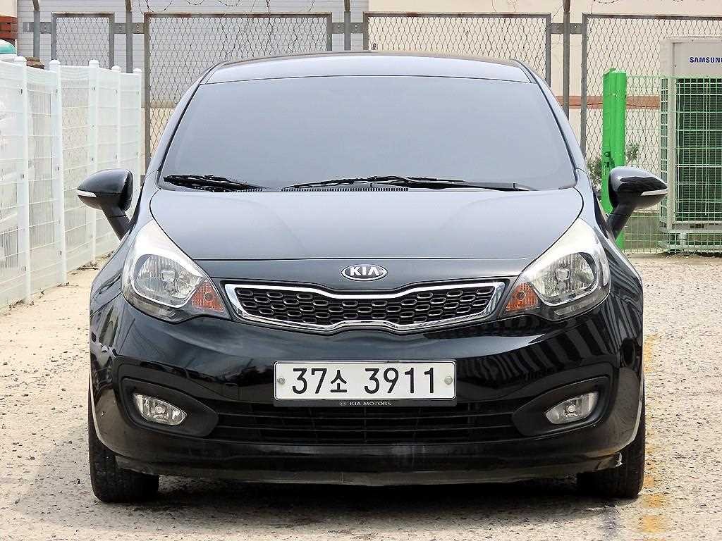 기아 프라이드 올뉴프라이드 4DR 1.6GDI 럭셔리 이미지 1