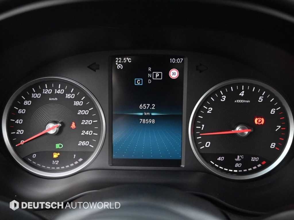 벤츠 C 클래스 C클래스 W205 C200 이미지 8
