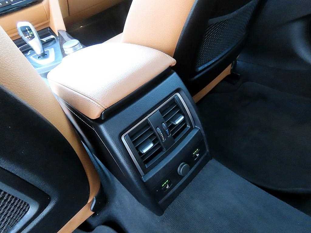 BMW 그란투리스모 3시리즈 GT (F34) GT 320D 럭셔리 이미지 14