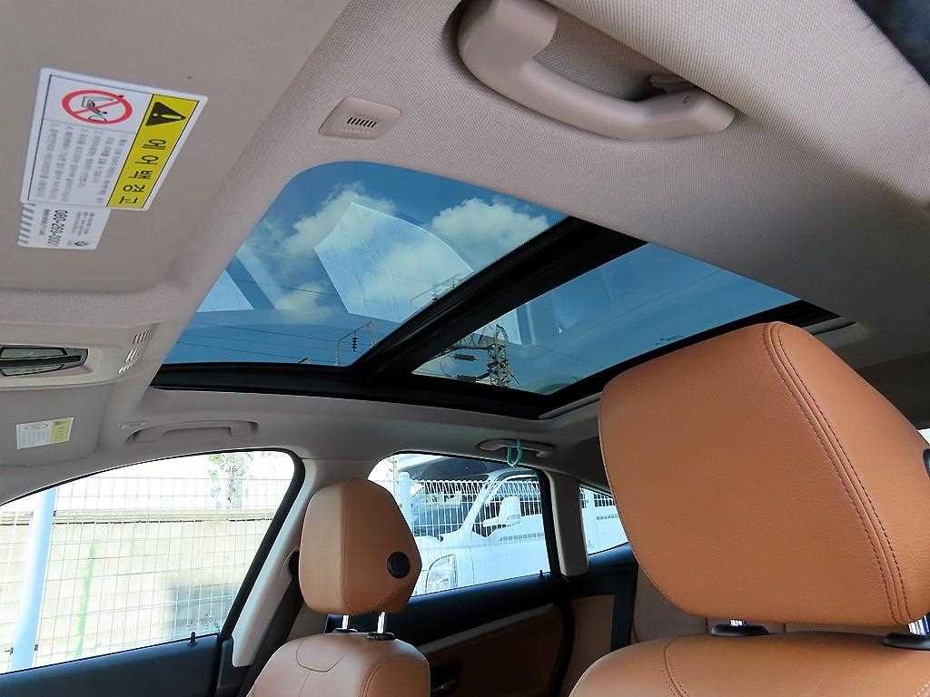BMW 그란투리스모 3시리즈 GT (F34) GT 320D 럭셔리 이미지 16