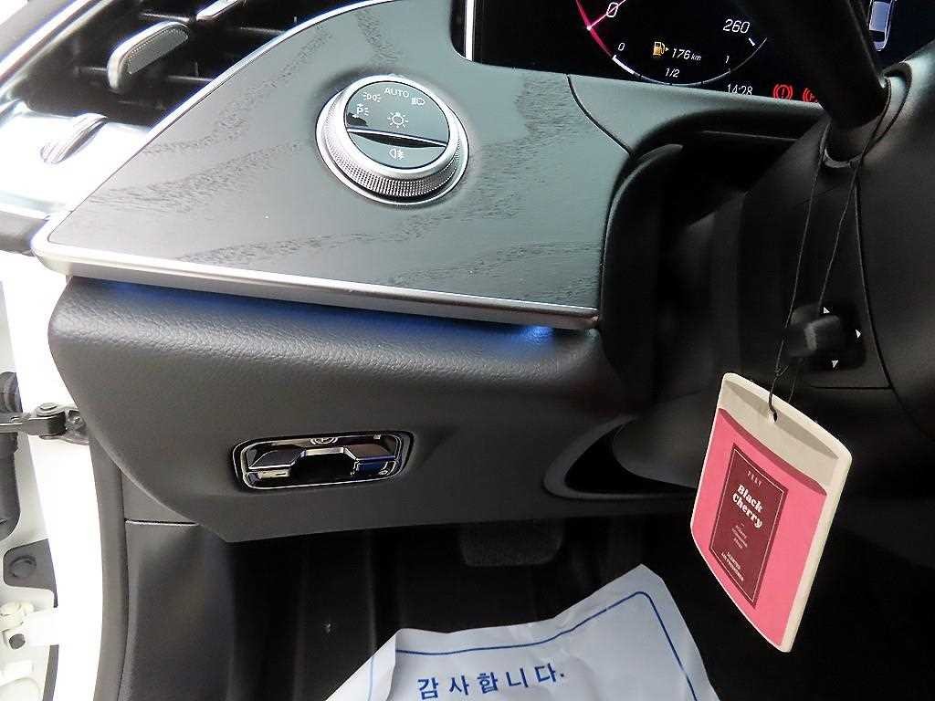벤츠 E 클래스 E-클래스 W214 E200 아방가르드 이미지 13
