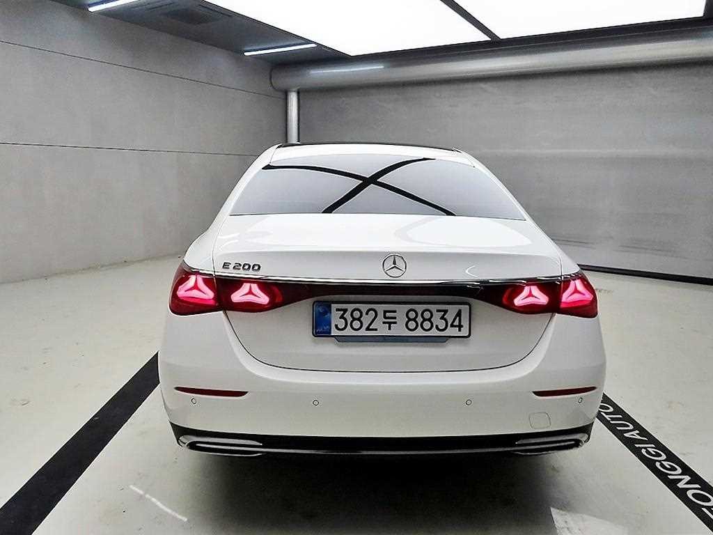 벤츠 E 클래스 E-클래스 W214 E200 아방가르드 이미지 3