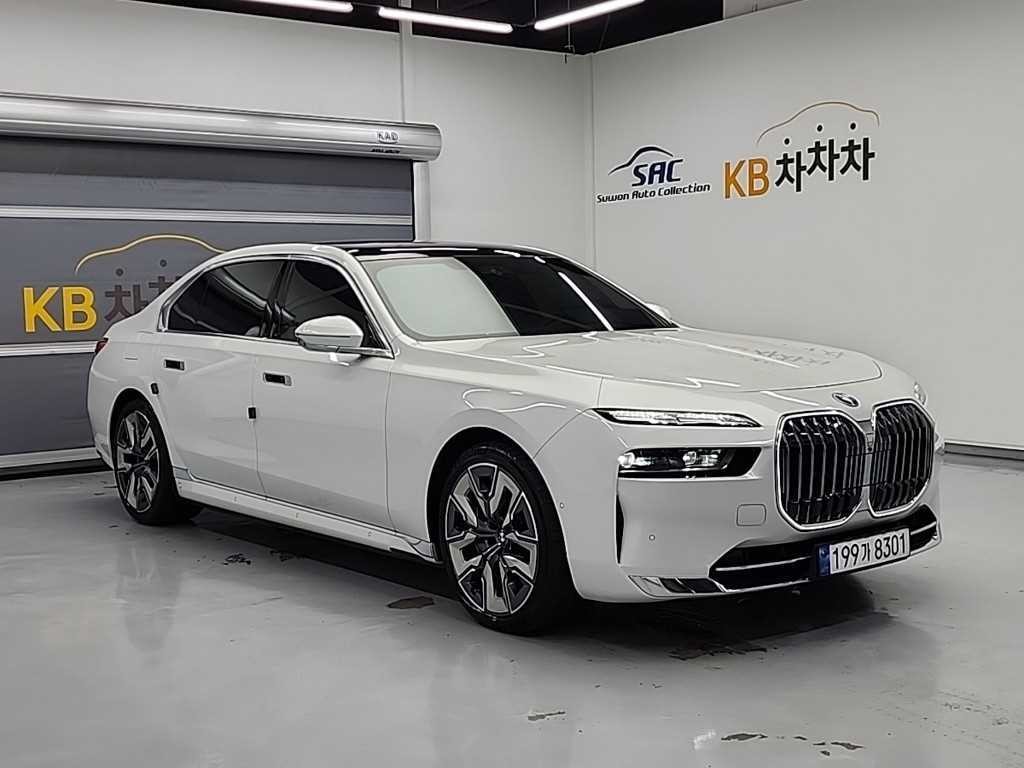 BMW 7시리즈 7시리즈 (G70) 750e xDrive 디자인 퓨어 엑셀런스 이미지 4