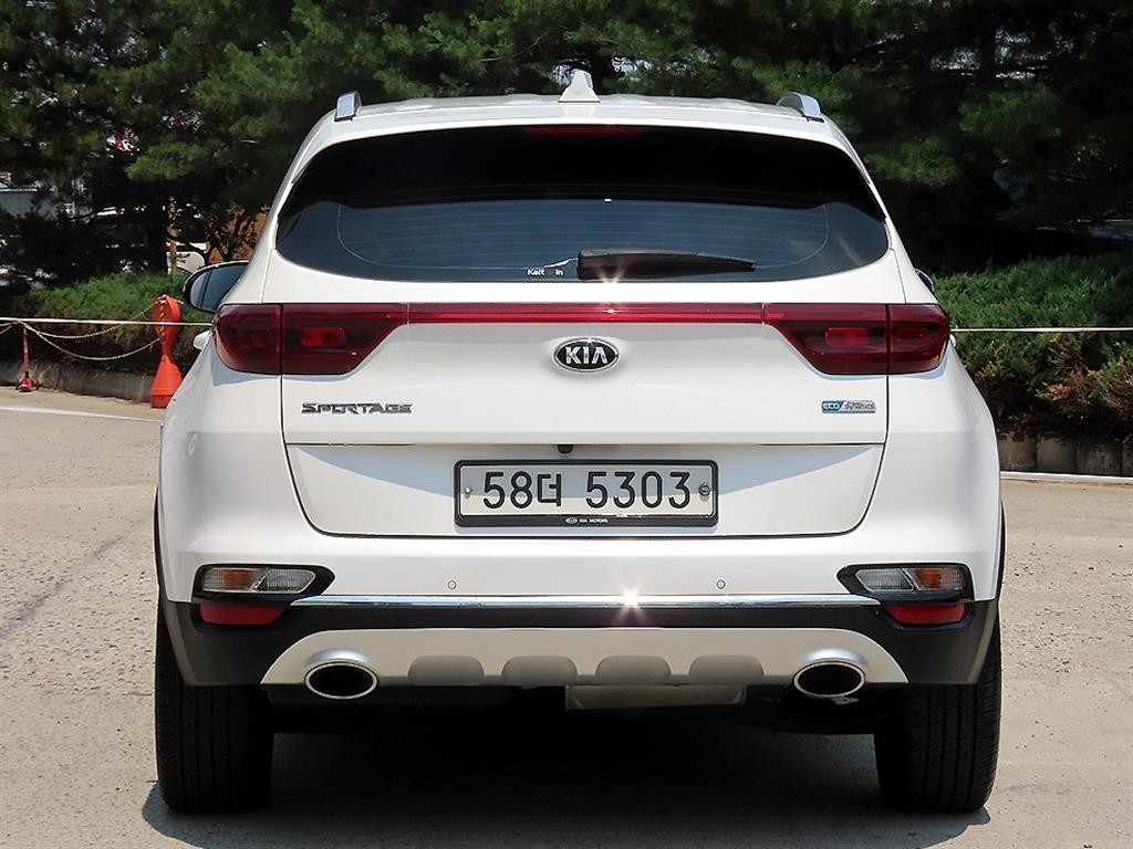 기아 스포티지 스포티지 더 볼드 2.0 디젤 2WD 프레스티지 이미지 4