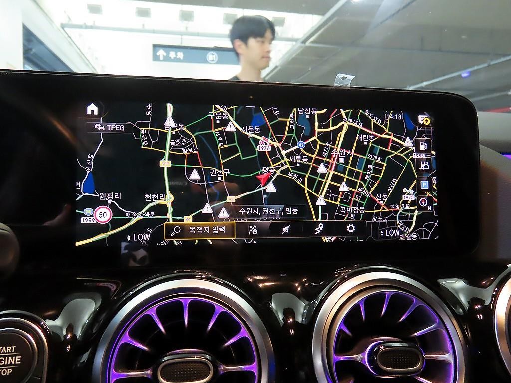 벤츠 GLA 클래스 GLA클래스 H247 GLA45 AMG 4MATIC + 이미지 13