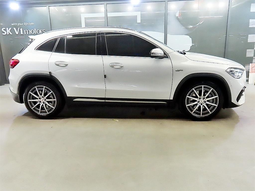 벤츠 GLA 클래스 GLA클래스 H247 GLA45 AMG 4MATIC + 이미지 3