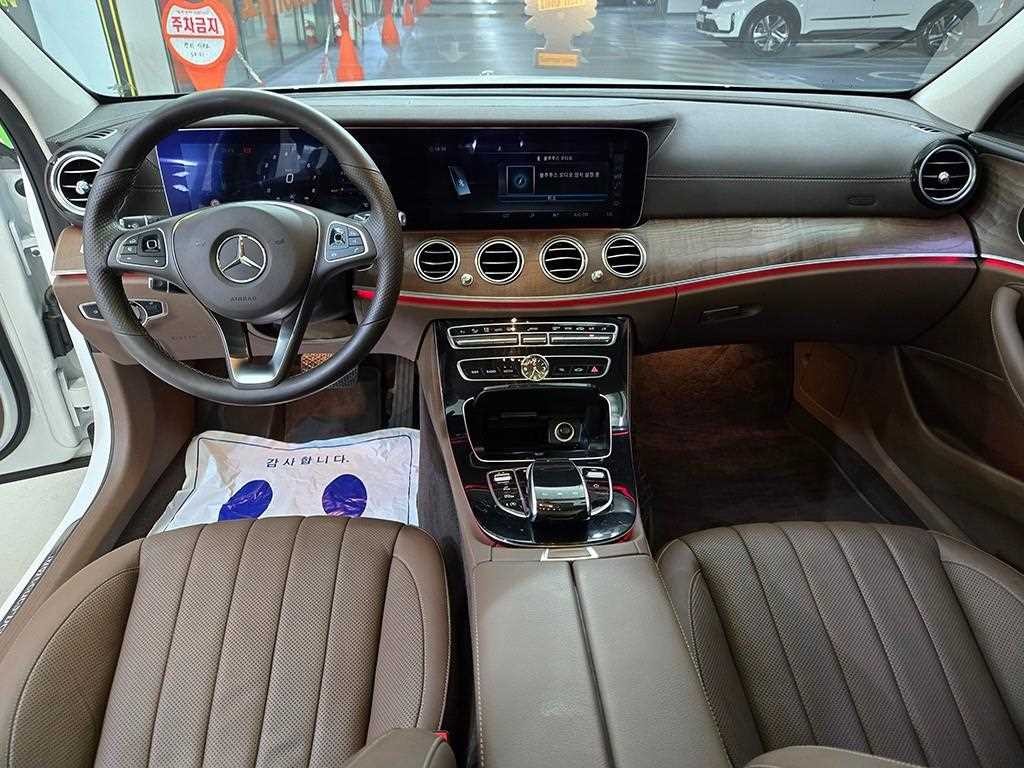 벤츠 E 클래스 E-클래스 W213 E300 익스클루시브 이미지 10