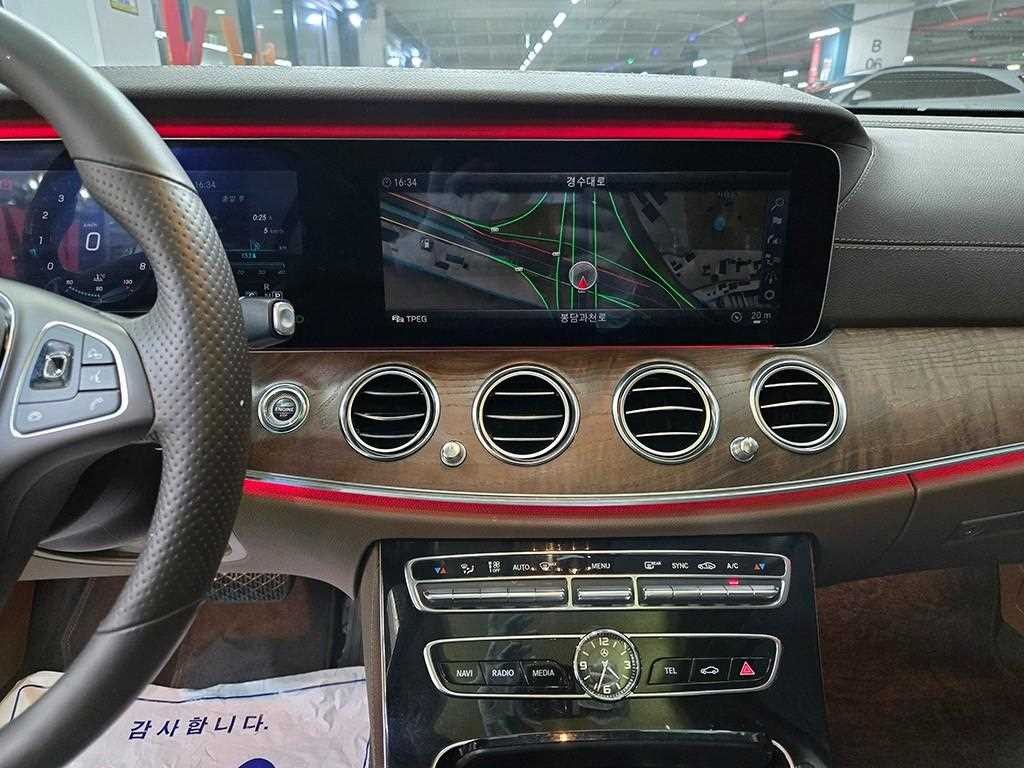 벤츠 E 클래스 E-클래스 W213 E300 익스클루시브 이미지 11