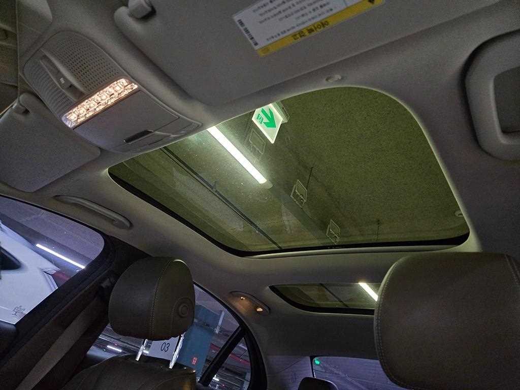 벤츠 E 클래스 E-클래스 W213 E300 익스클루시브 이미지 17