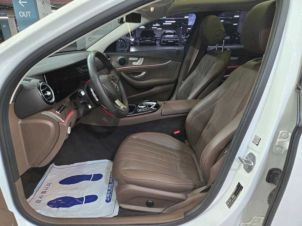 벤츠 E 클래스 E-클래스 W213 E300 익스클루시브 이미지 6