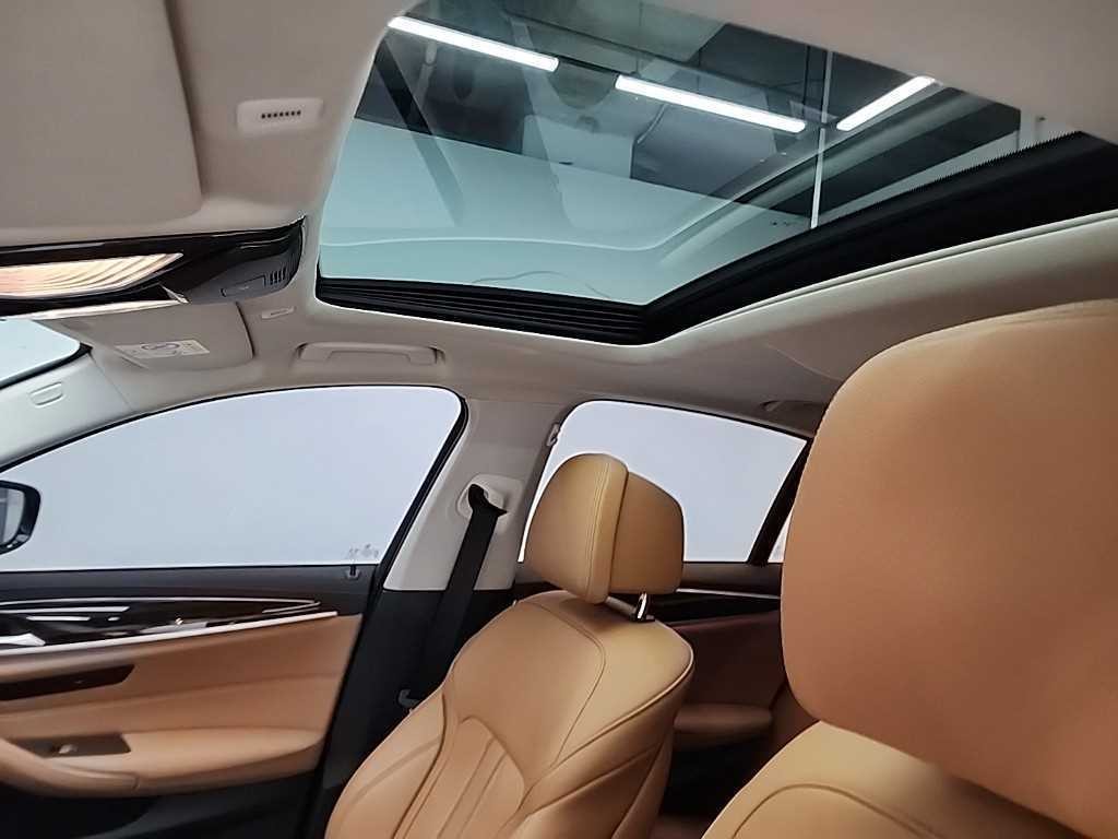 BMW 5시리즈 5시리즈 (G30) 520i 럭셔리 이미지 14