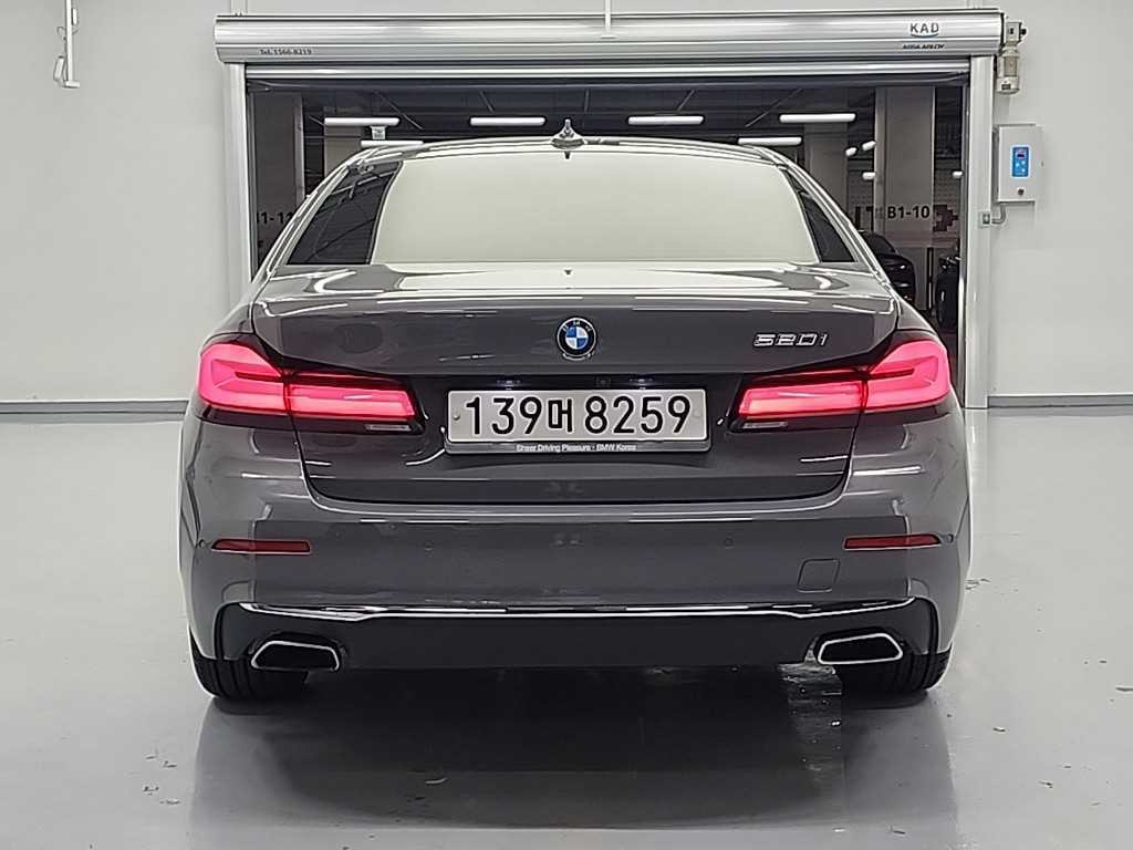 BMW 5시리즈 5시리즈 (G30) 520i 럭셔리 이미지 3