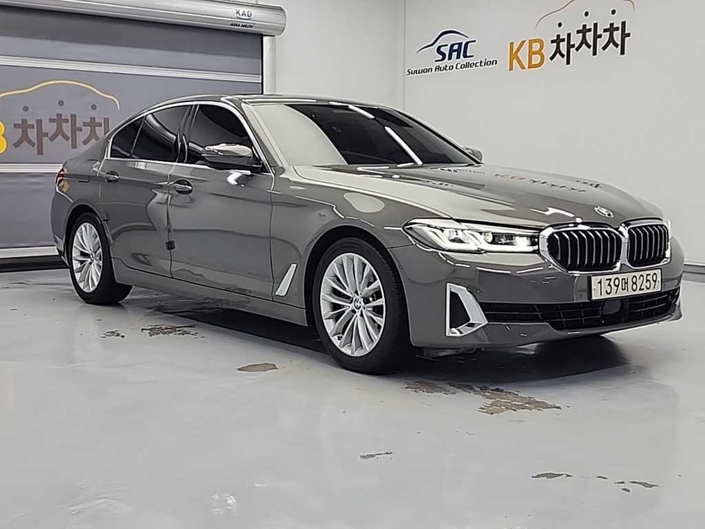 BMW 5시리즈 5시리즈 (G30) 520i 럭셔리 이미지 4