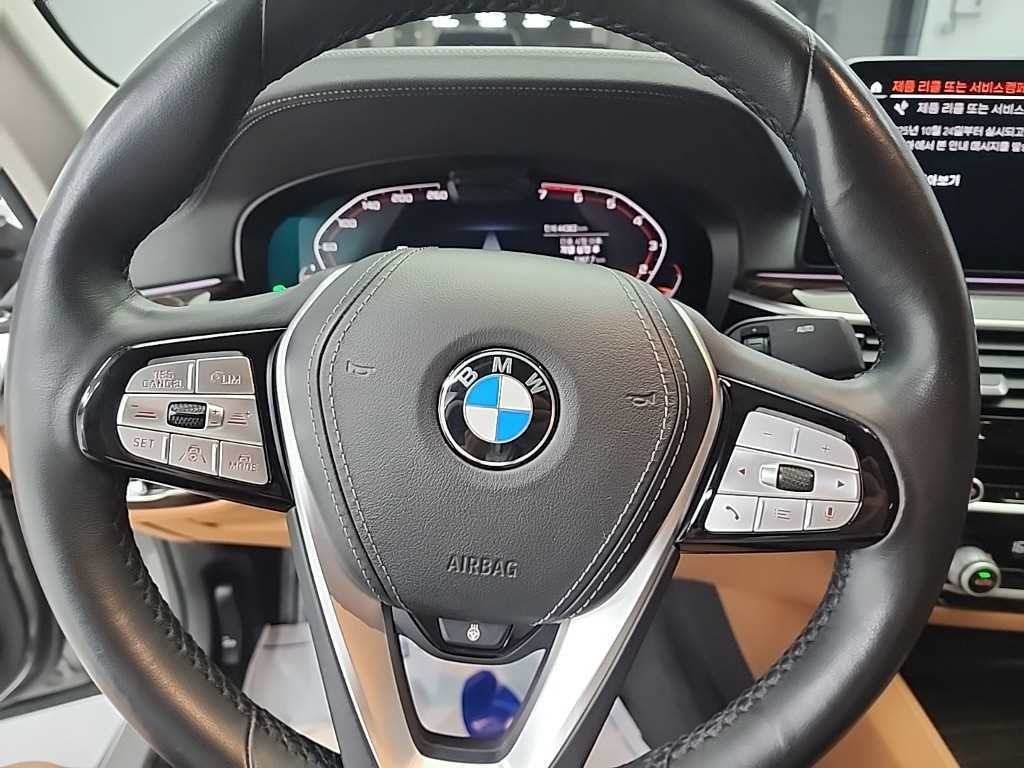 BMW 5시리즈 5시리즈 (G30) 520i 럭셔리 이미지 9