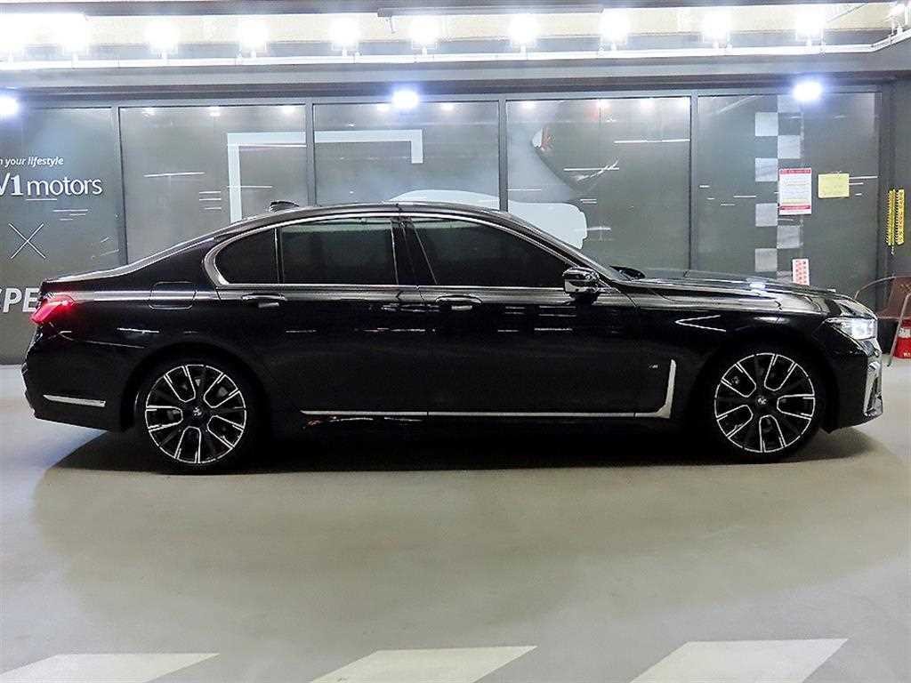 BMW 7시리즈 7시리즈 (G11) 730d xDrive M 스포츠 이미지 3