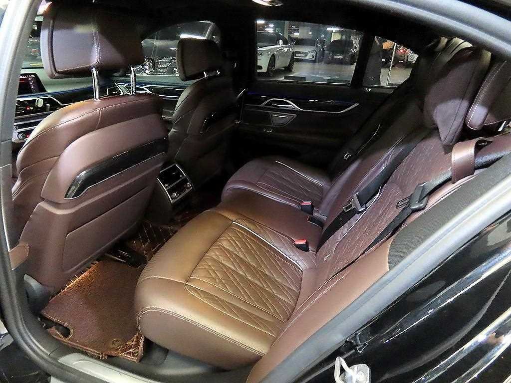 BMW 7시리즈 7시리즈 (G11) 730d xDrive M 스포츠 이미지 7