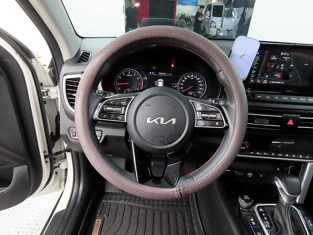 기아 셀토스 가솔린 1.6 터보 2WD 이미지 9