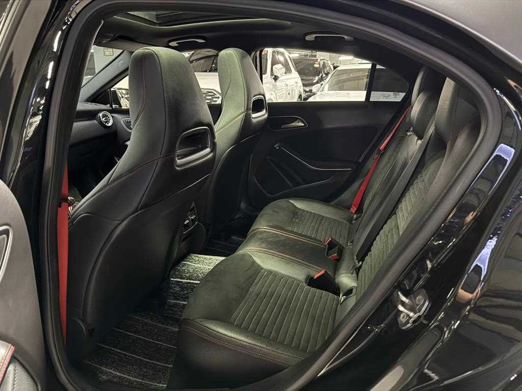 벤츠 A 클래스 A클래스 W176 A45 AMG 4MATIC 이미지 10