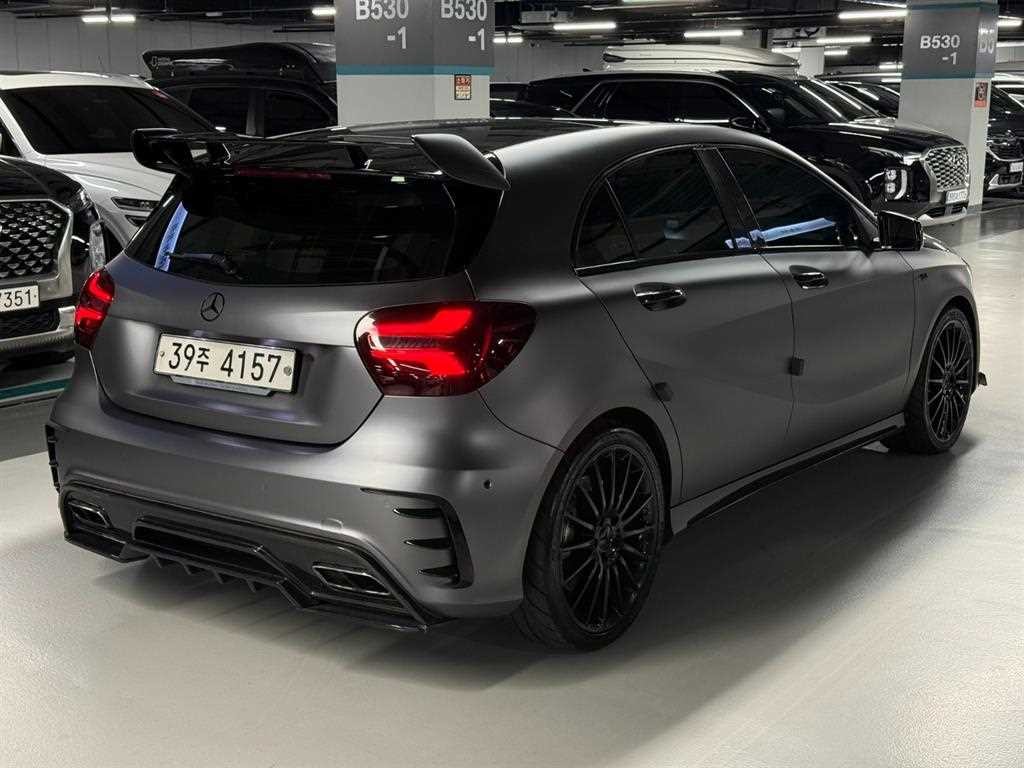 벤츠 A 클래스 A클래스 W176 A45 AMG 4MATIC 이미지 4
