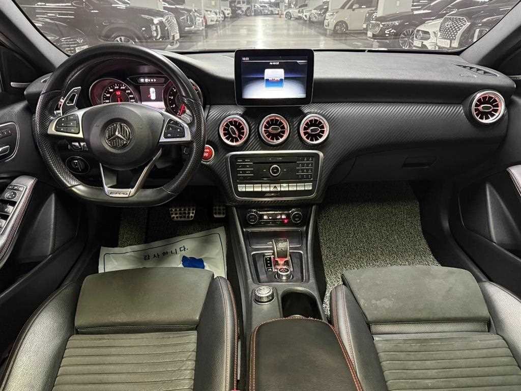 벤츠 A 클래스 A클래스 W176 A45 AMG 4MATIC 이미지 7
